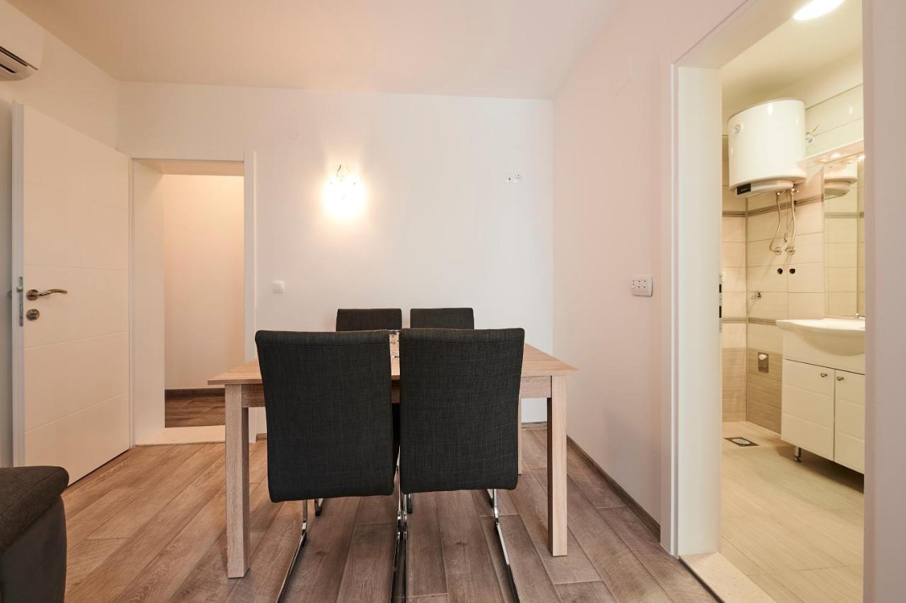 Cutan Apartment Trogir Exterior photo