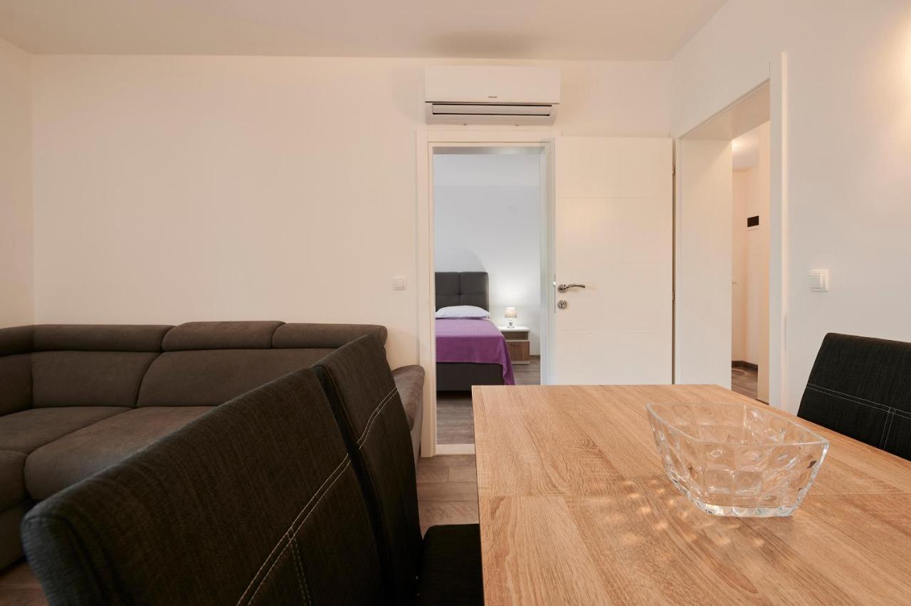 Cutan Apartment Trogir Exterior photo